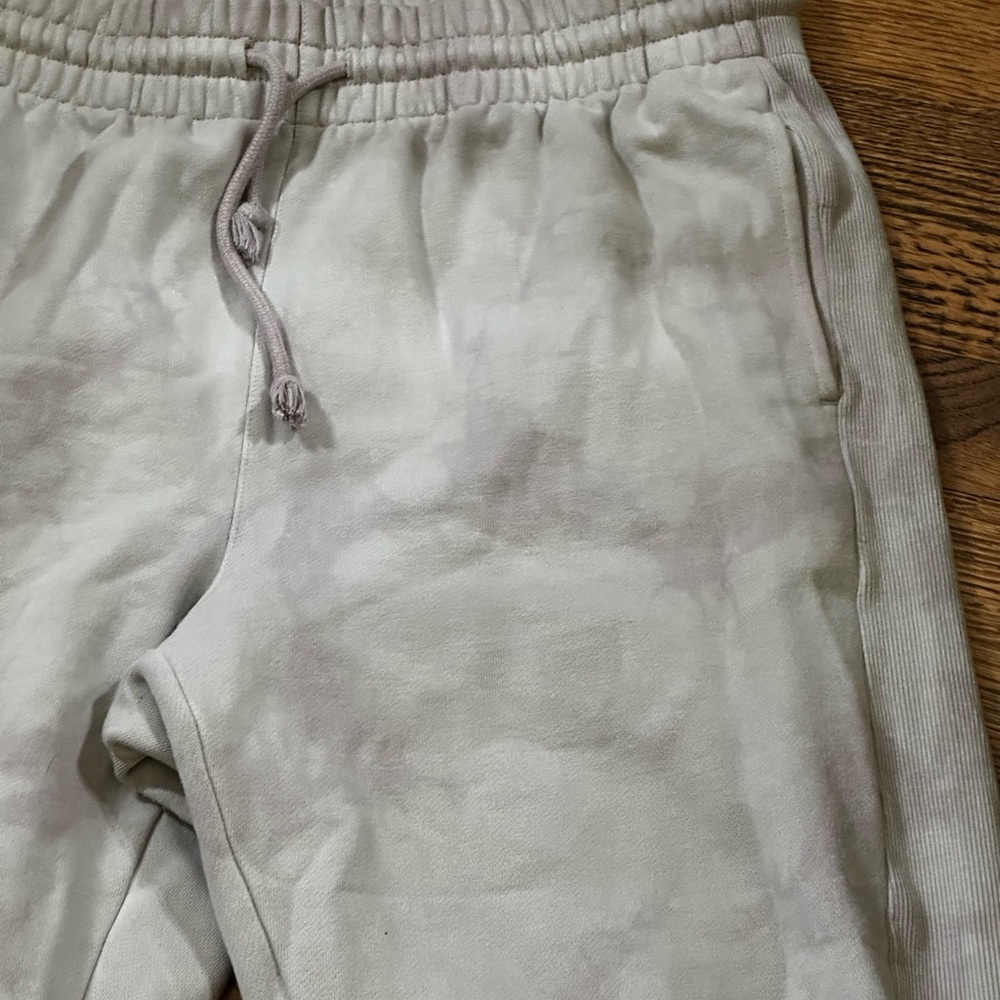 Aritzia Gray Tie-Dye Hoodie & sweats - Picture 11 of 12